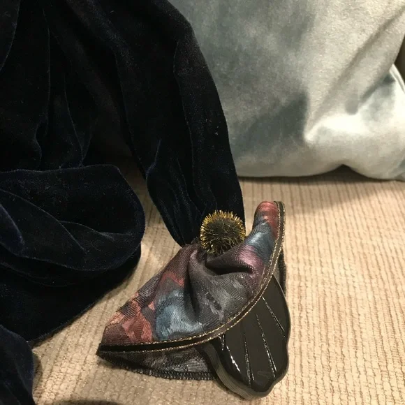 Hand painted musical clown collectible - Picture 7 of 10